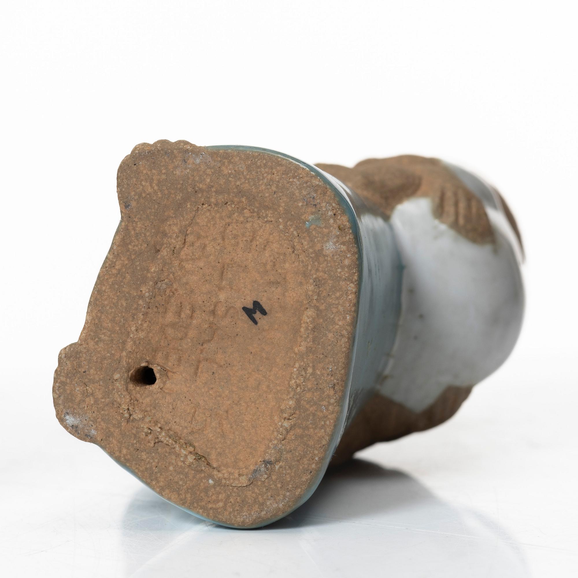 Lisa Larson, figuriner, 5 st, ur serierna "Afrika", "Världens barn" samt "Larsons ungar", Gustavsberg.