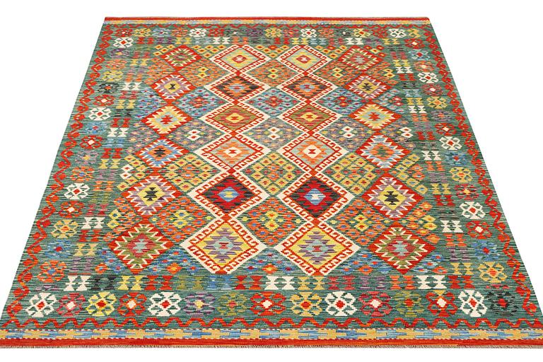 Matta, kelim, ca. 300 x 204 cm.