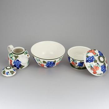 A set of a tea pot, bowl and tureen by Dorrit von Fieandt, "Palermo" for Arabia, Finland.