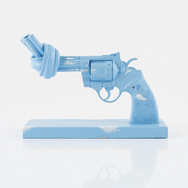 Carl Fredrik Reuterswärd/The Non-Violence Project Foundation, skulptur, numrerad 51/499 och daterad 2012.