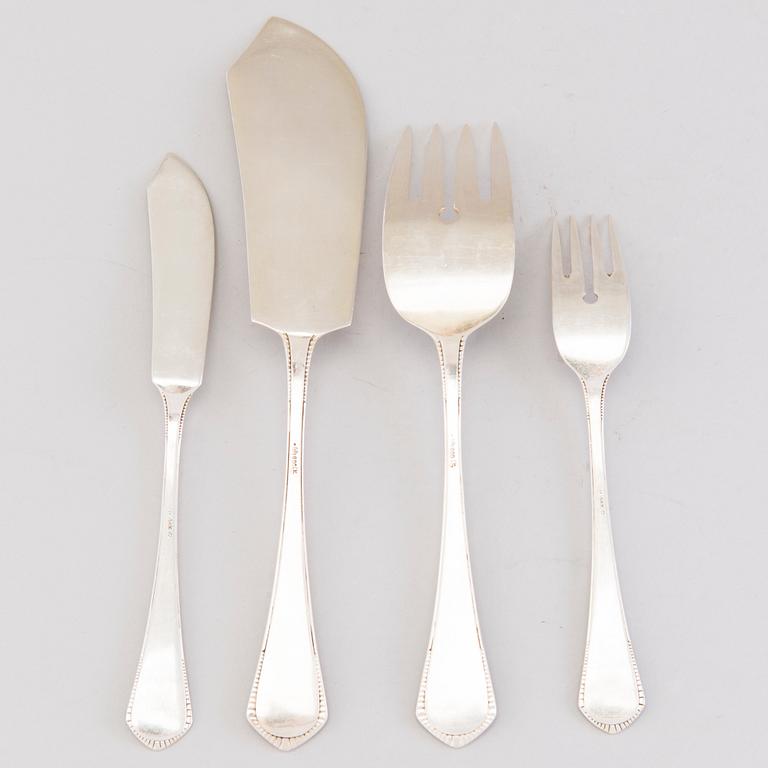 A 26-piece set of fish cutlery incl a pair of servers, silver, Reiner Gebrüder Krumbach Germany first half of the 20th C.