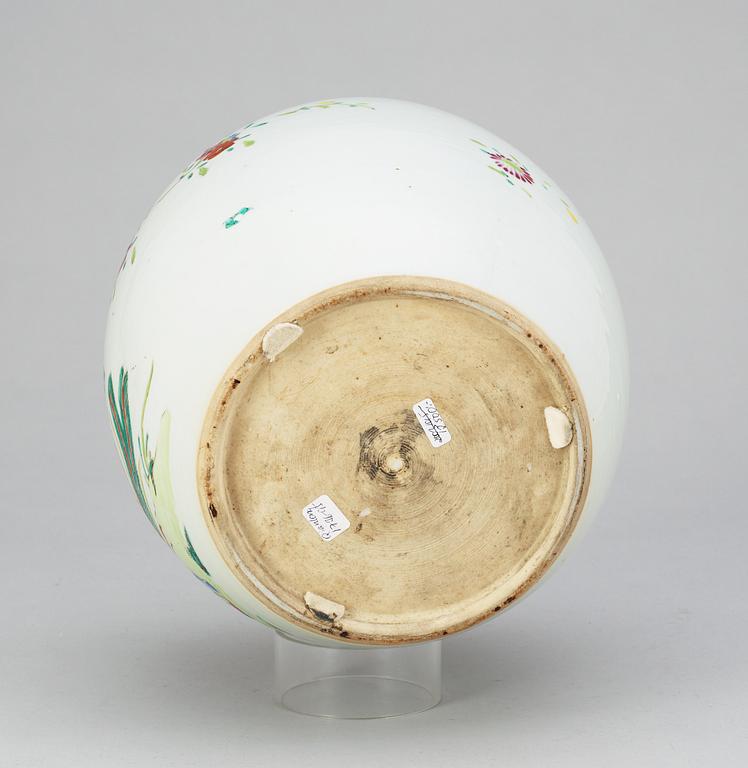 A famille rose Qianlong (1736-95) jar.