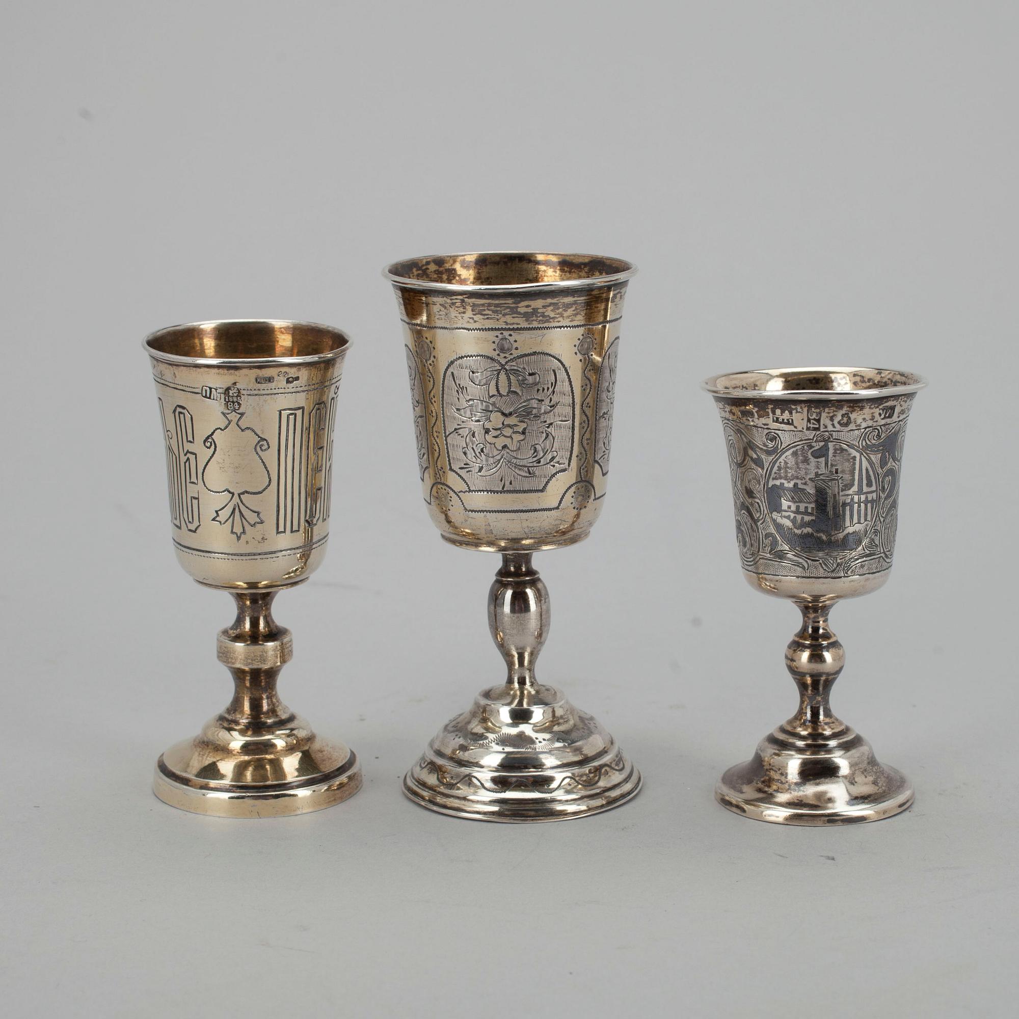 BÄGARE, 3 st, silver, diverse ryska stämplar, 1800-talets slut. Vikt tot. 130 g.