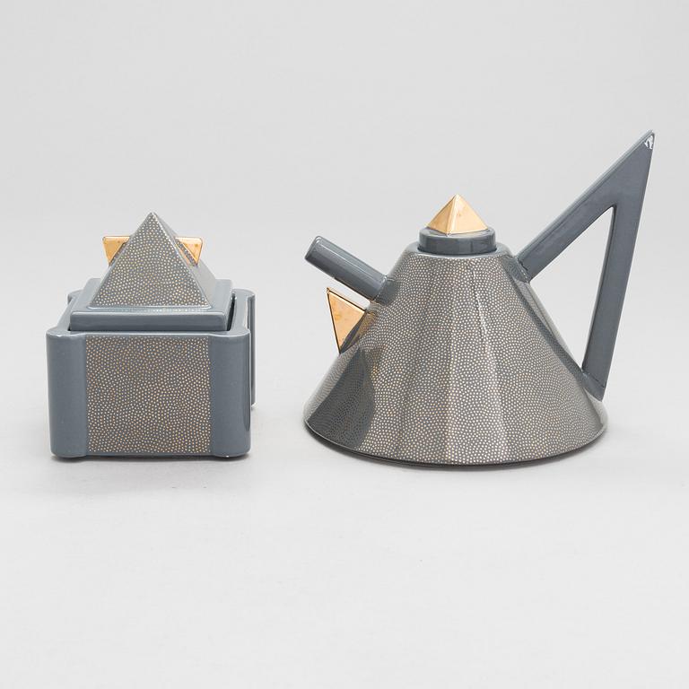 Matteo Thun, A 1980's porcelain 'Nefertiti' teapot and sugar bowl for Memphis, Bitossi, Montelupo Fiorentino, Italy.