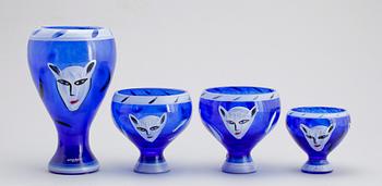 SKÅLAR, 4 delar, glas, Ulrica Hydman-Vallien, Kosta Boda Ateliér, signerade.
