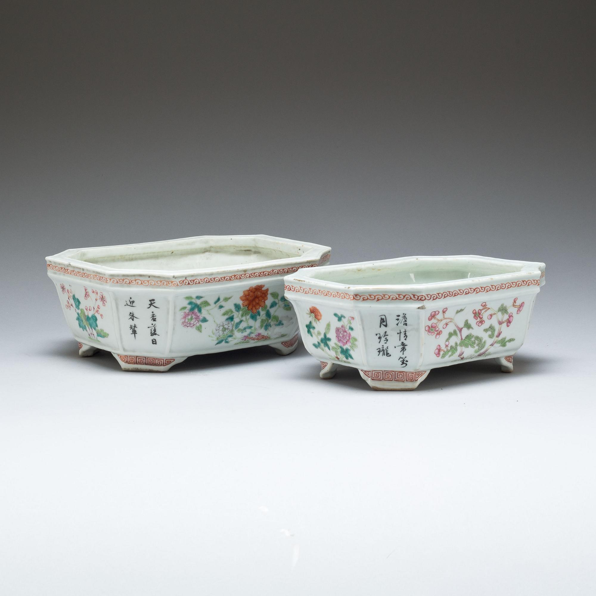 YTTERFODER, 2 st, porslin, Kina 1900-tal.