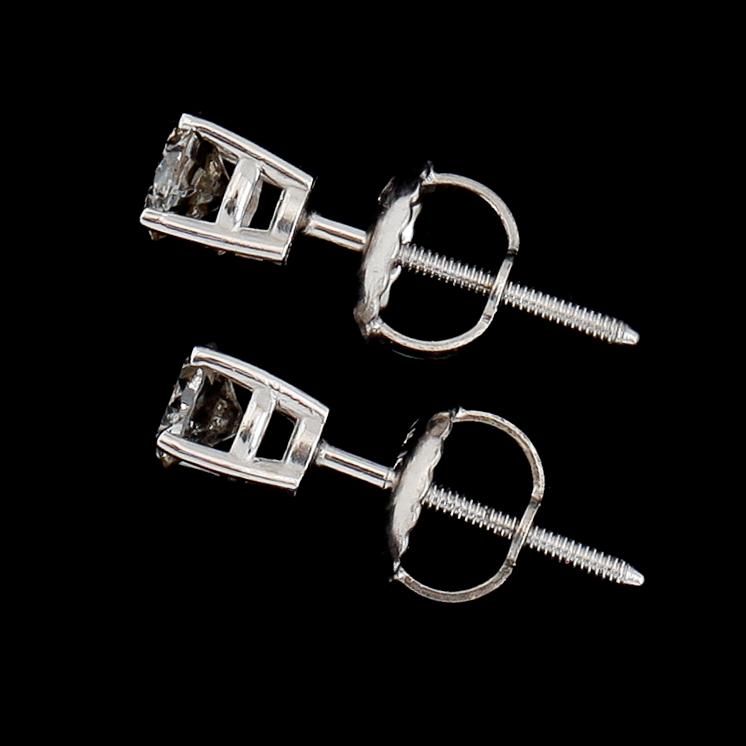 ÖRHÄNGEN, 1 par, 14K vitguld, briljantslipade diamanter tot ca 0.40 ct.