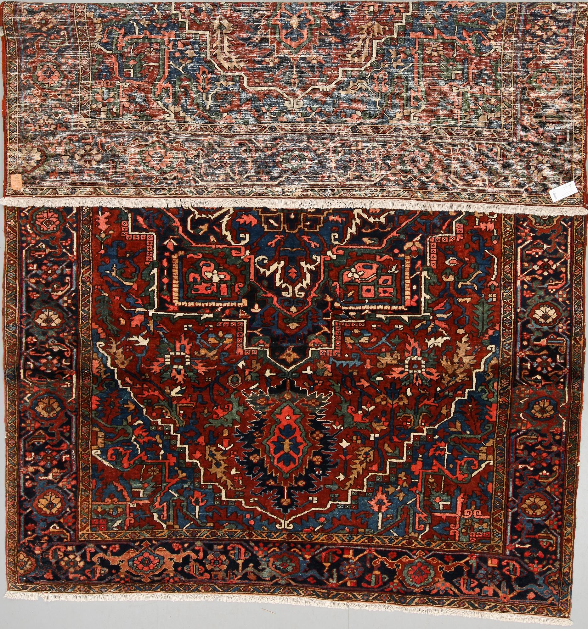 MATTA, semiantik, Heriz, ca 327x236.