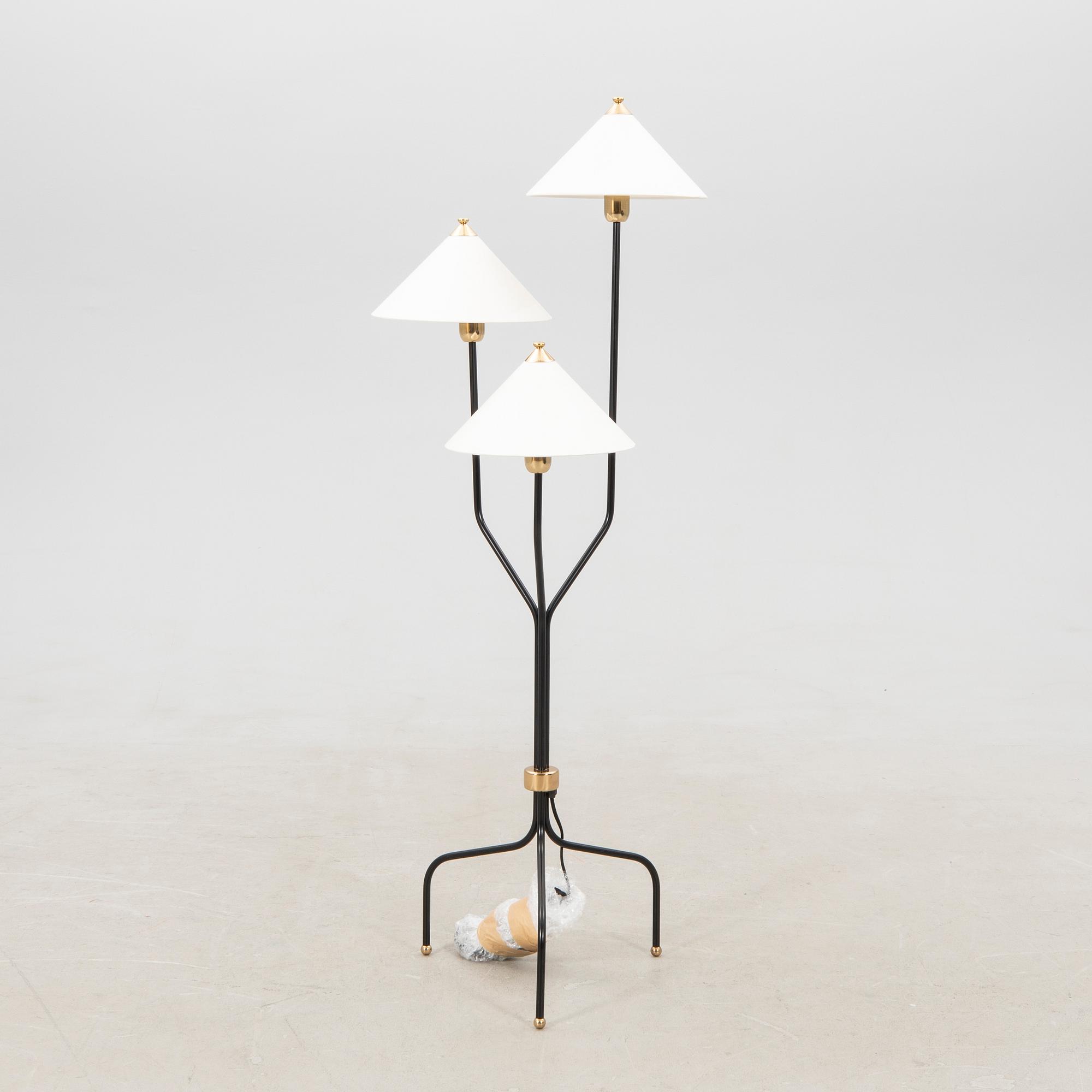 Josef Frank, golvlampa modell 2599, "Kina-lampan" för Firma Svenskt Tenn. sent 1900-tal/2000-tal.
