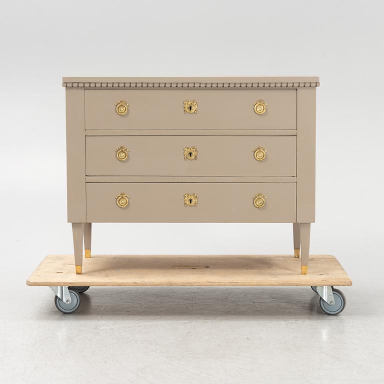 A painted Gustavian style chest of drawers, first half of the 20th century.