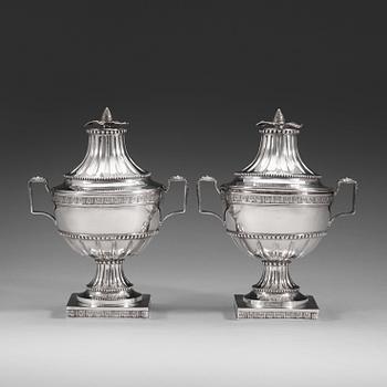 1010A. A pair of Swedish 18th century silver sugar-bowls, marks possibly of Johan Lund, Göteborg 1786.
