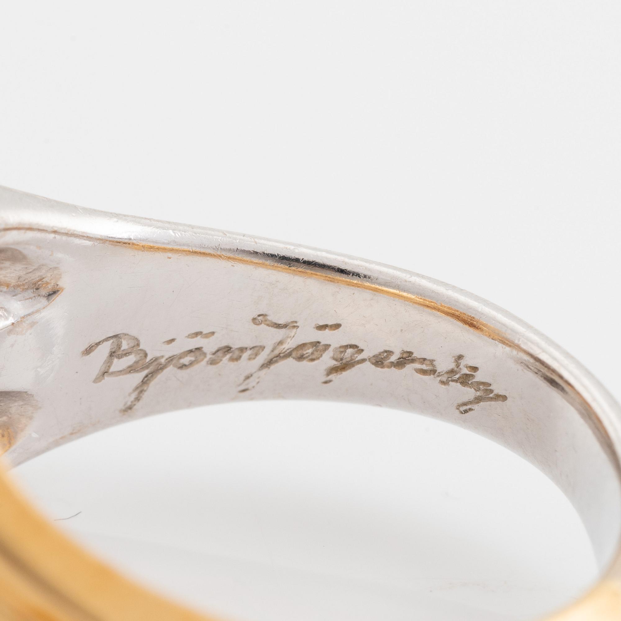 Brilliant cut diamond ring.