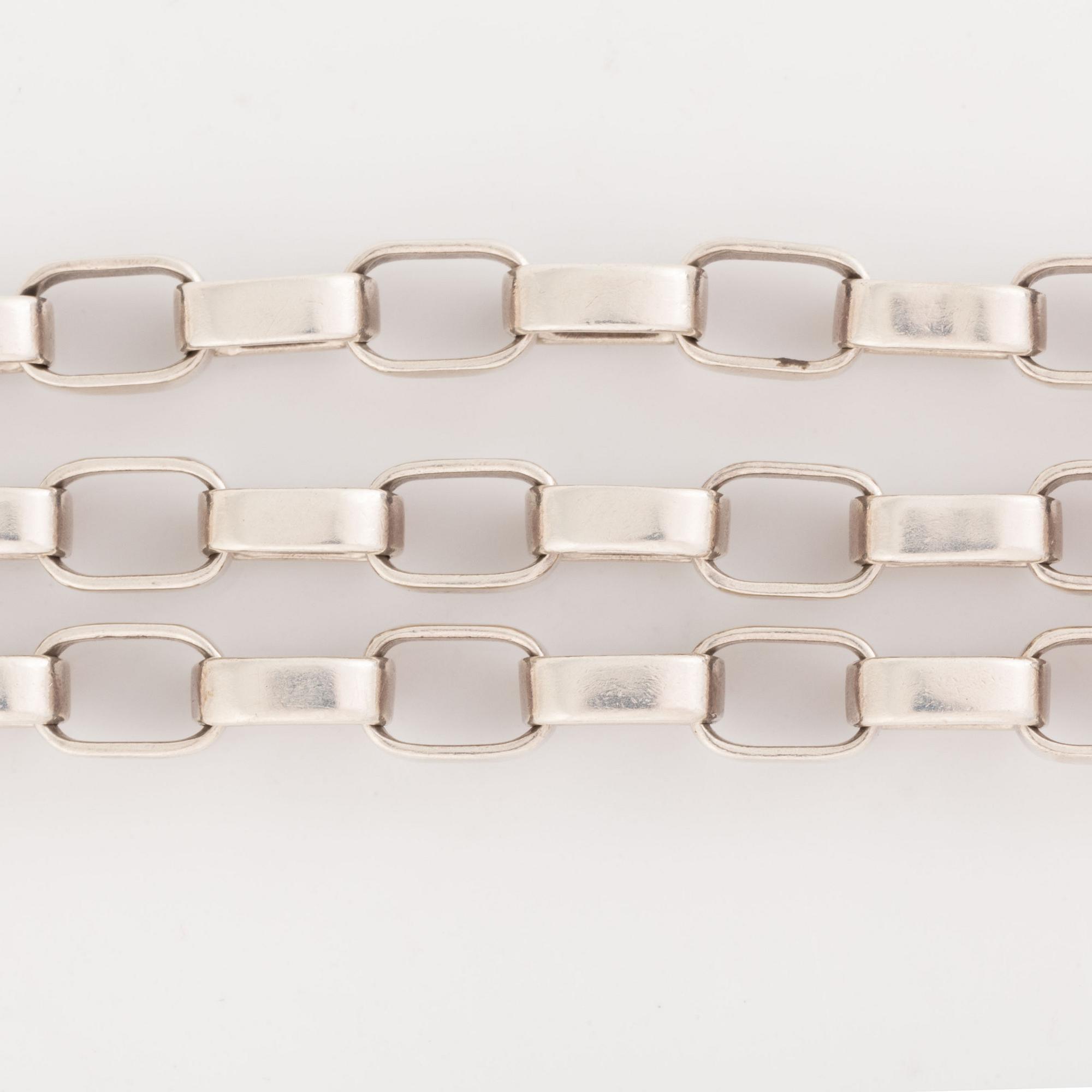 A Sven Erik Högberg silver bracelet.