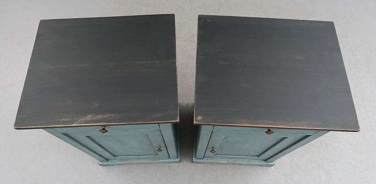 SÄNGBORD, 1 par, tidigt 1900-tal.