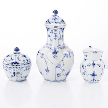 Kaffeservis, 8 delar, "Musselmalet helblonde", Royal Copenhagen, Danmark.