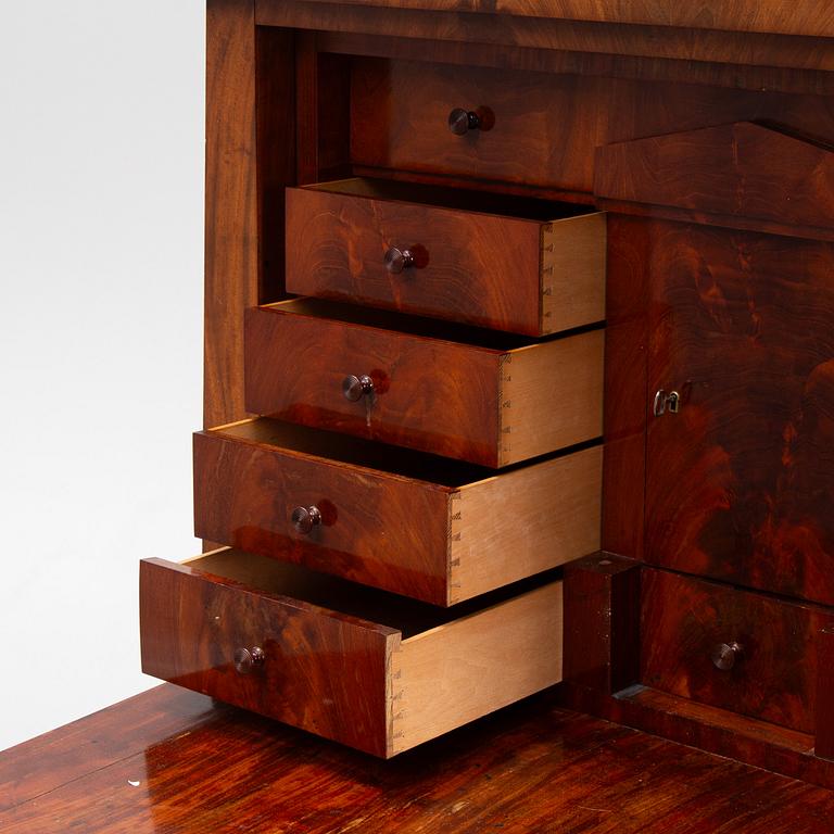 Chiffonjé, Stockholmsarbete, 1800-talets första hälft, Empire.