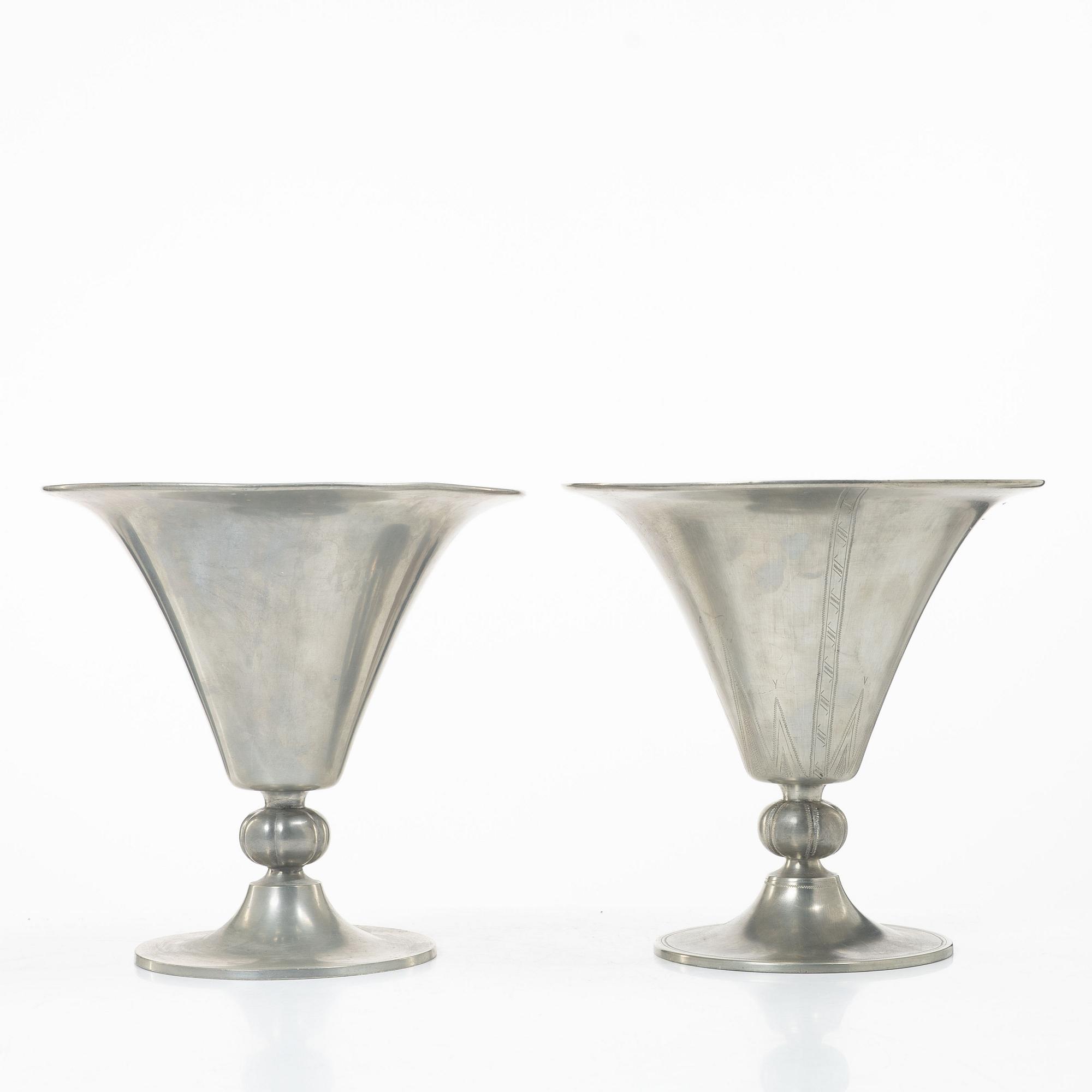 Edvin Ollers, A pair of similar pewter vases, Schreuder and Olsson, Stockholm, 1925.