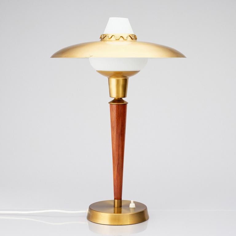 Hans-Agne Jakobsson, a table lamp, model "2932", Karlskrona Lampfabrik, Sweden 1950s.