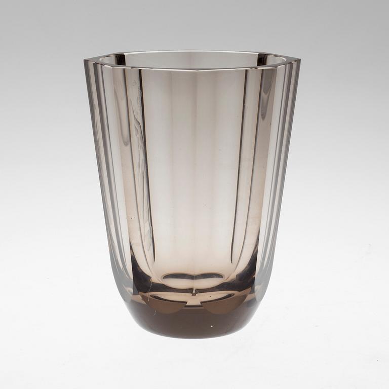 SIMON GATE, a glass vase from Orrefors.