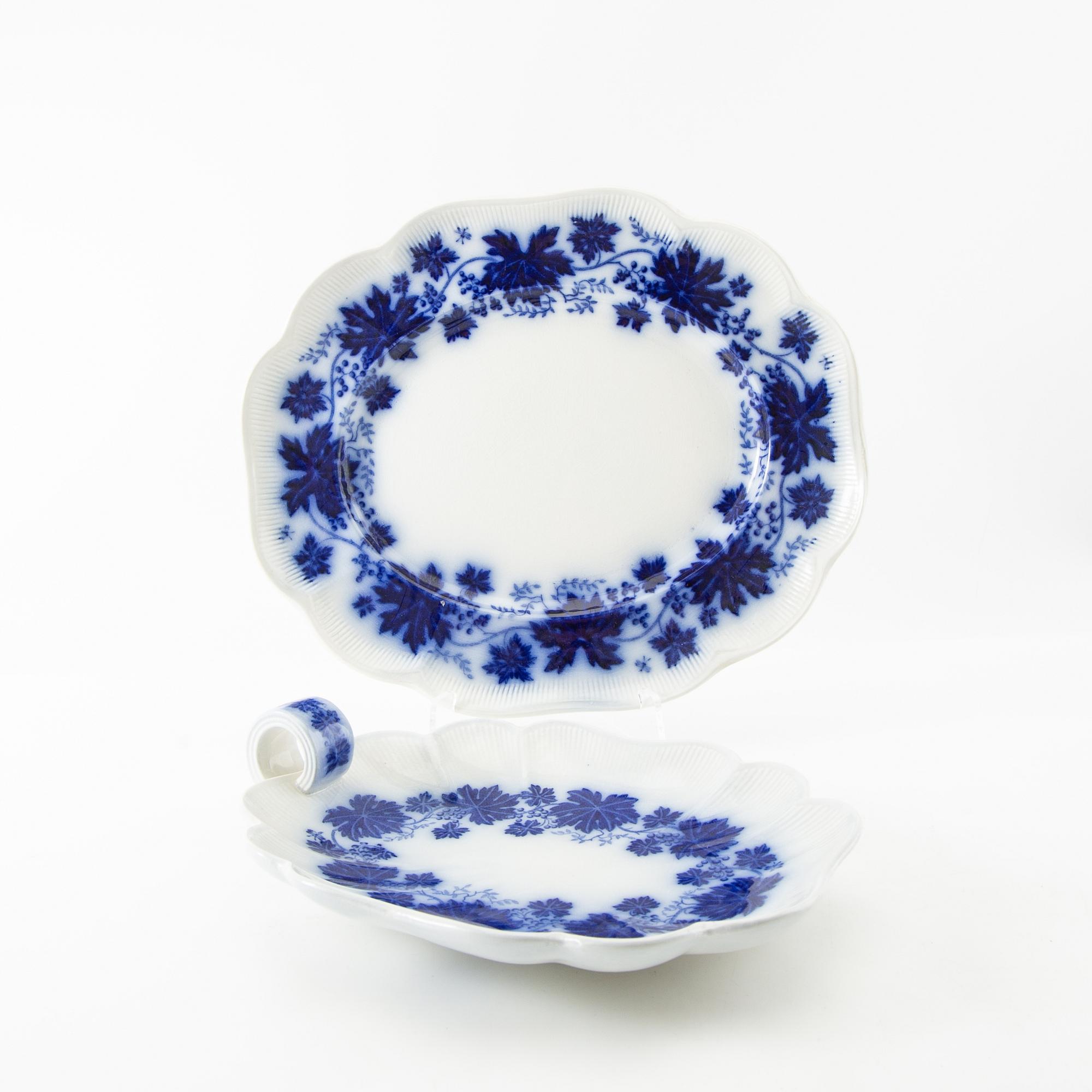 Dinner service, 69 pieces, "Grape Vine", Artur Percy, Gefle, first half of the 20th century.