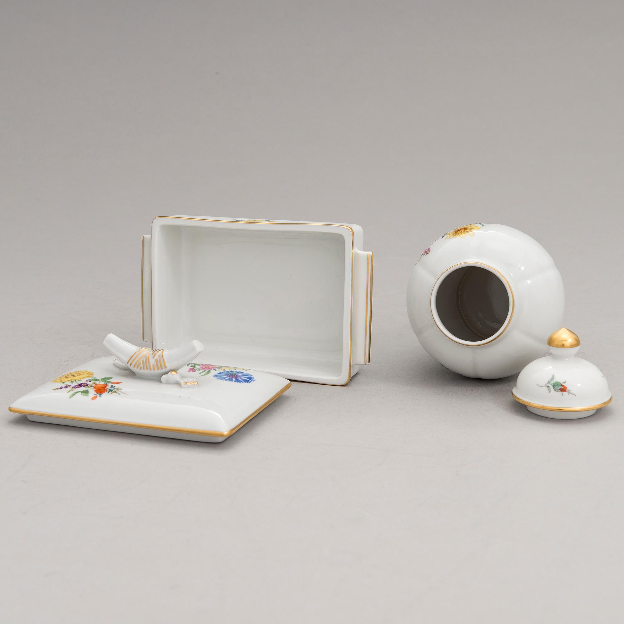 Two Meissen porcelain vases, a platter, an urn and a lidded box from the latter half of 20th century.