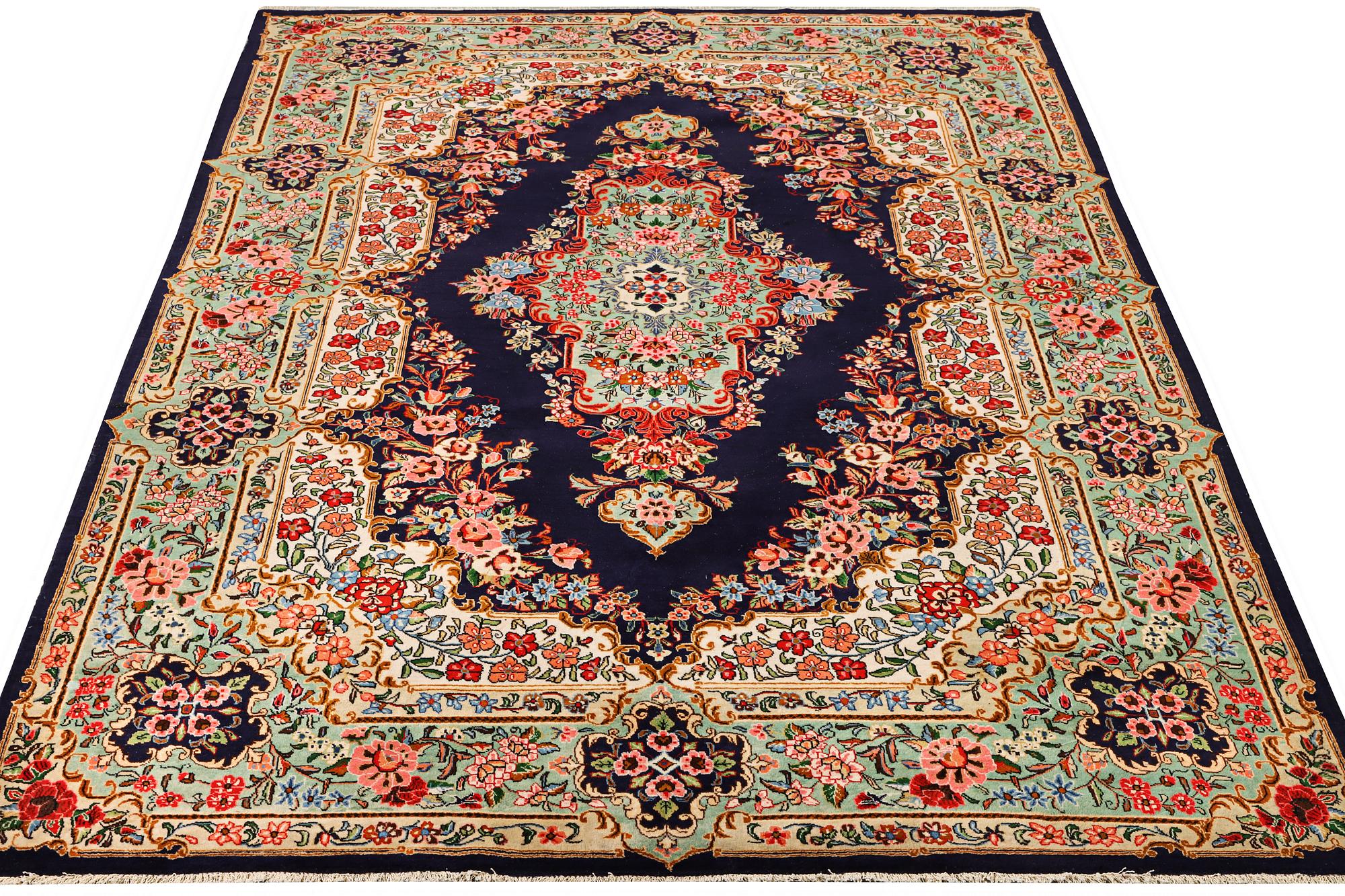 Matta, Saruk, ca 317 x 216 cm.