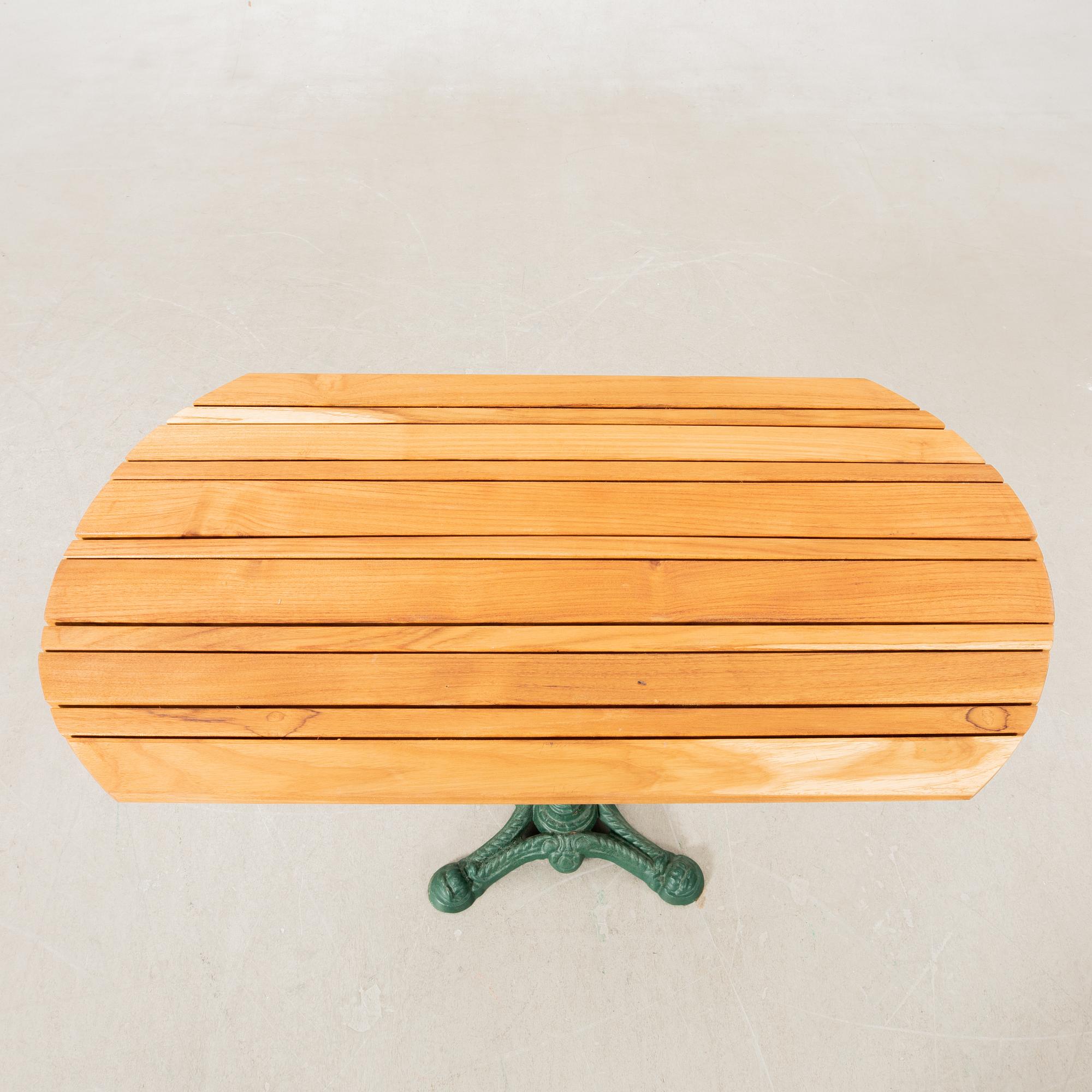 Trädgårdsbord 1900-talets andra hälft.