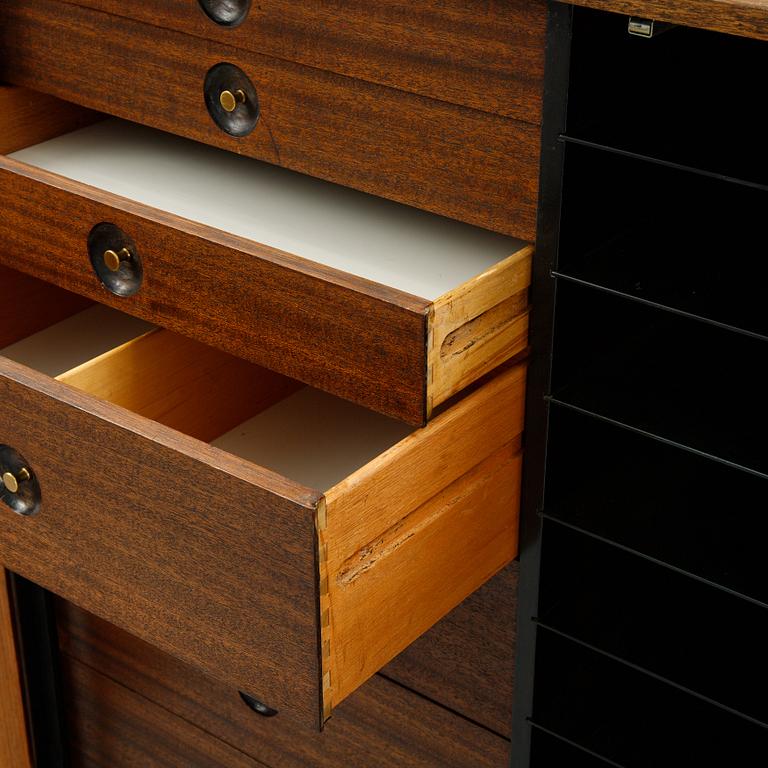 Harvey Probber a 'Gentlemans chest' or cabinet, Harvey Probber, Fall River, Massachusetts, 1960s.