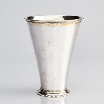 Anders Wibeck, bägare, delvis förgyllt silver, Borås 1729.