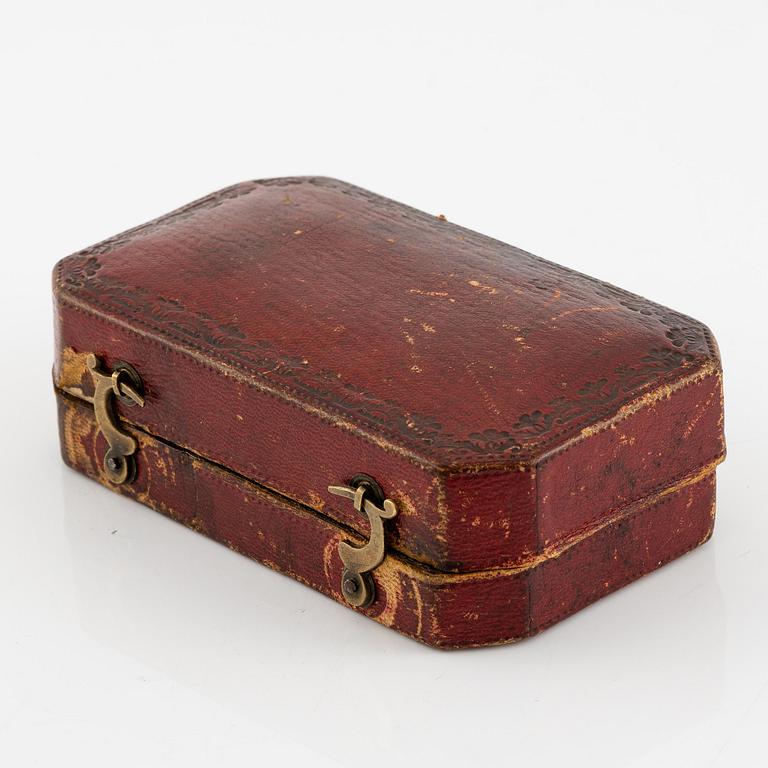 An probably early 19th century Hanau gold and royal blue enamel box with pearls.