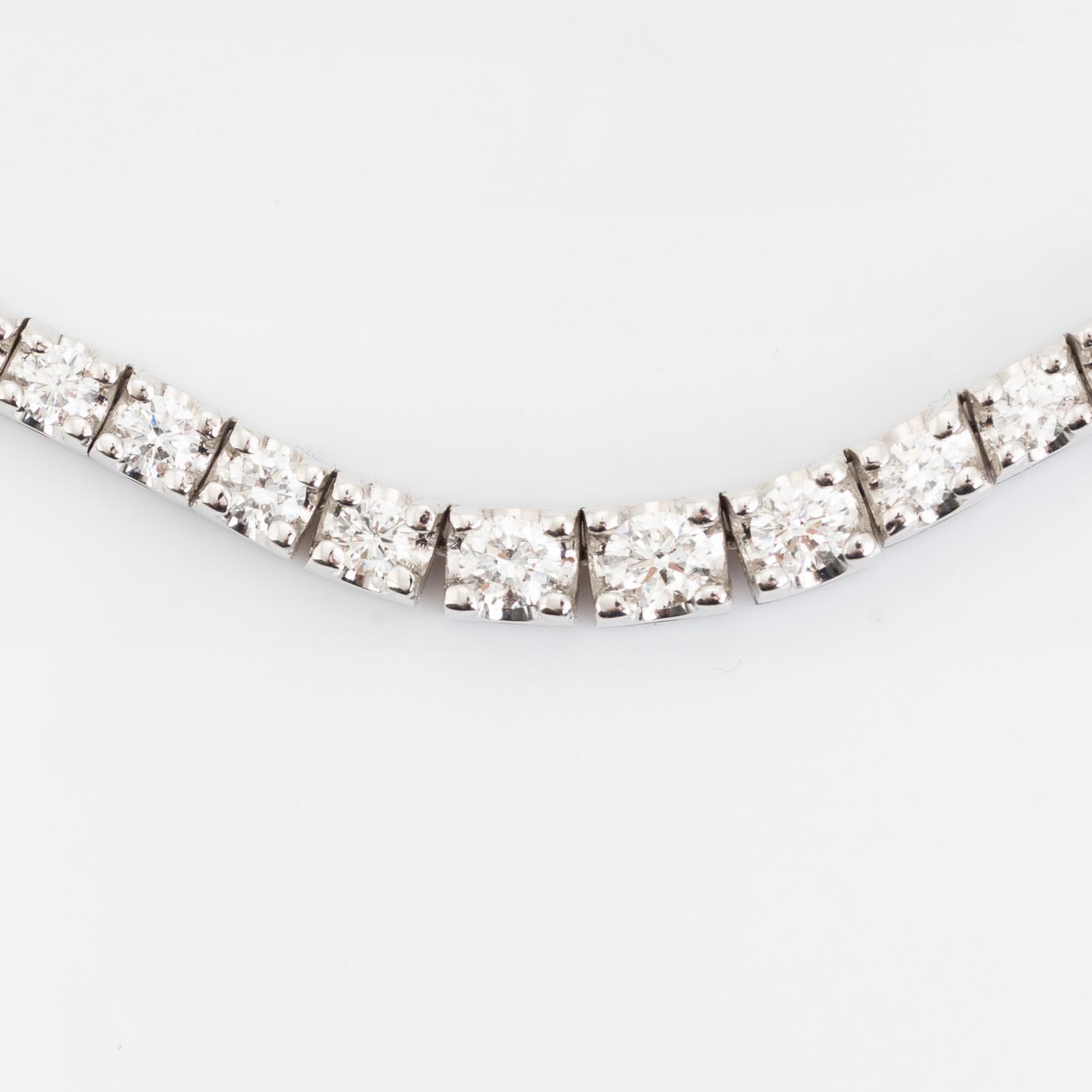 Brilliant cut diamond rivière necklace.