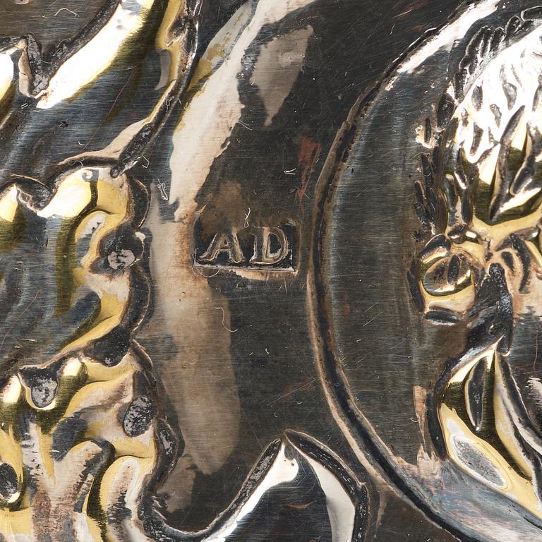 Presenterfat, försilvrad mässing. Stämplat AD. Barock.