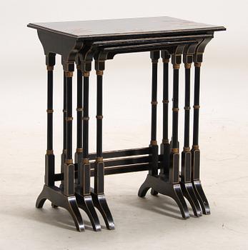 SATSBORD, orientalisk stil, 1900-tal.