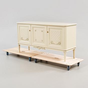 SIDEBOARD, gustaviansk stil, 1900-talets andra hälft.