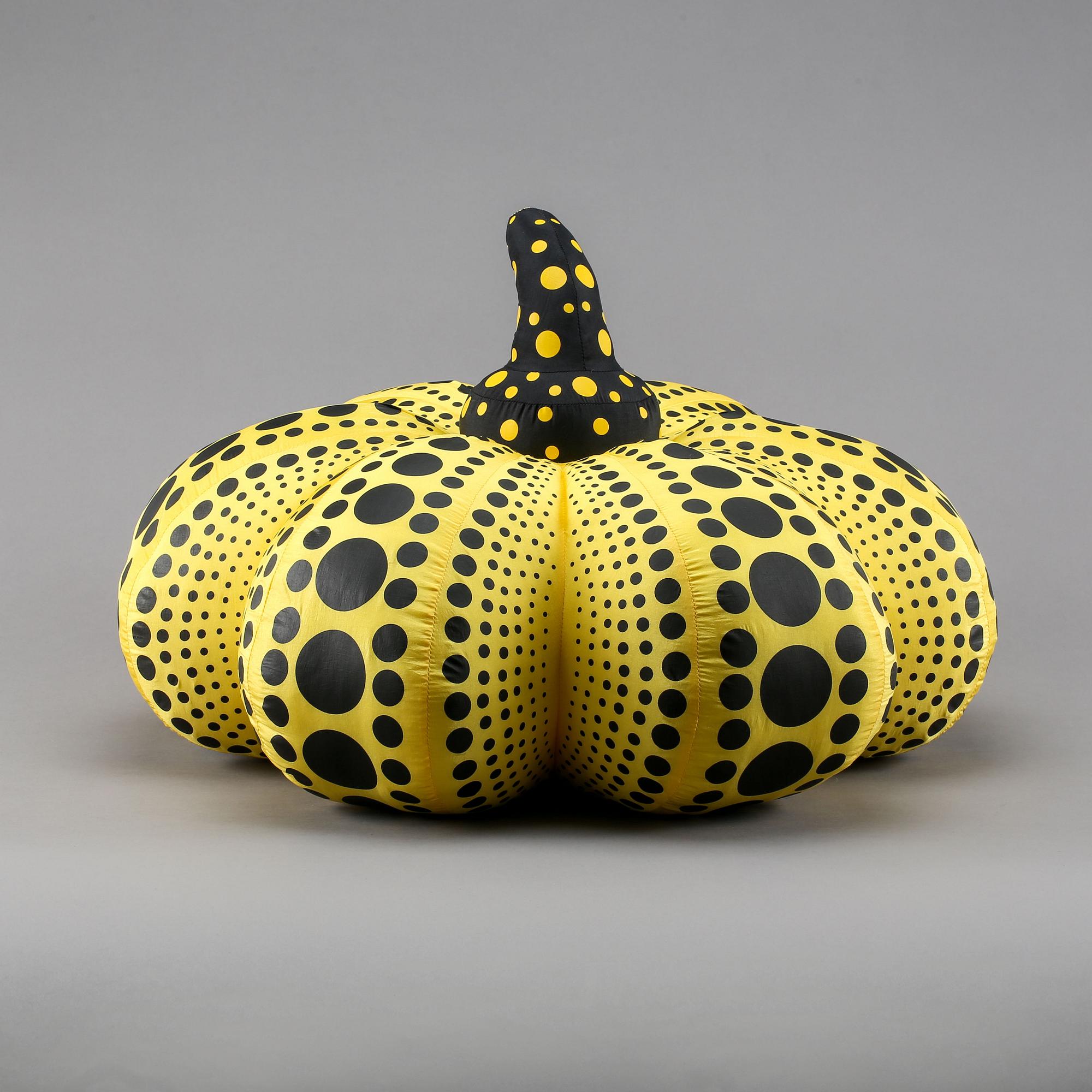 YAYOI KUSAMA, objekt.