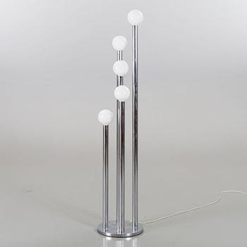 An 80s floor lamp.