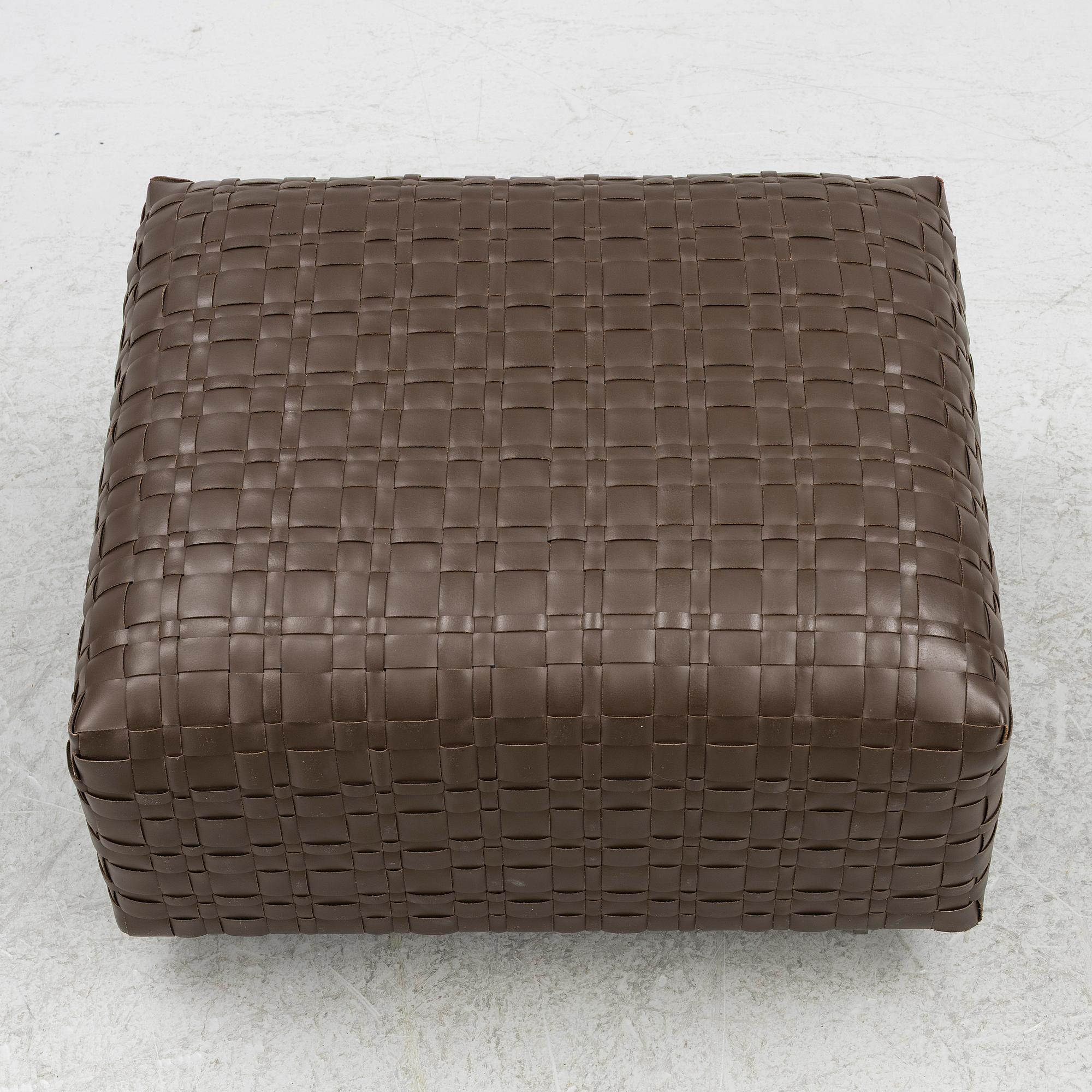 Centro Studi, a 'Bangkok Ottoman' Flexform, 21st century.