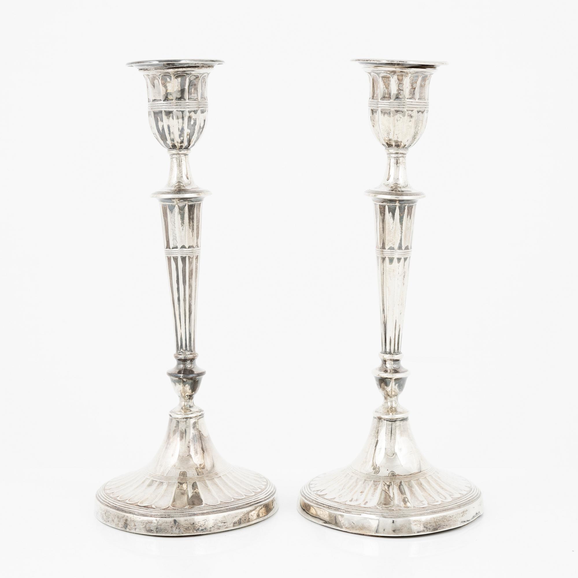 Ljusstakar, ett par, silver, Lambert & Co, London 1899, England.