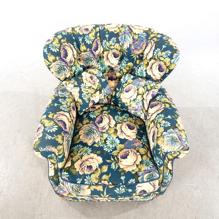 A 1940's cosy chair.