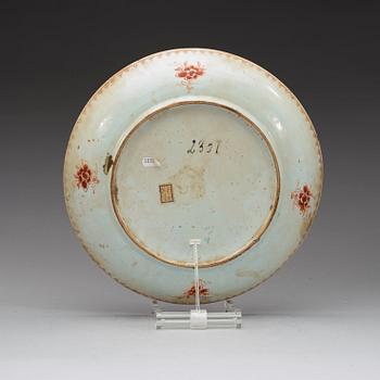 A large famille rose charger, Qing dynasty, Yongzheng (1723-35).