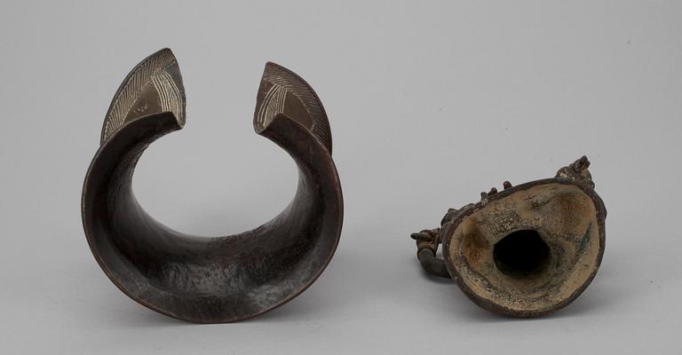 A SCULPTURE, god Ganesha, India 20th century. BRACELET, bronze, Africa, 20th century.