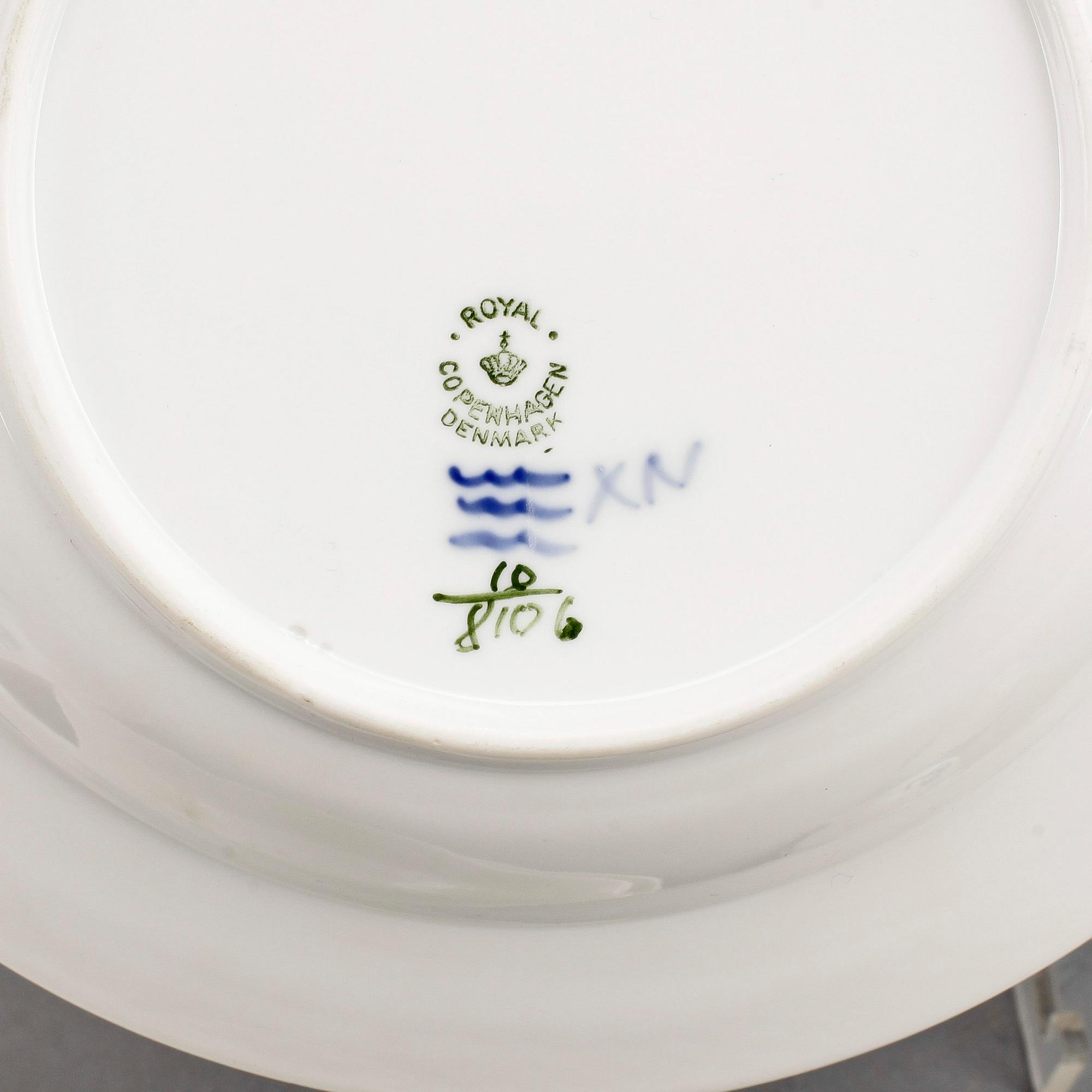 MATSERVIS, 31 delar, "Blå blomst", Royal Copenhagen.