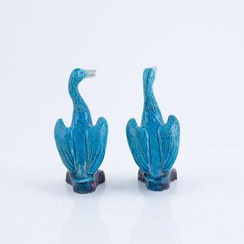 Four turquoise Chinese porcelain duck figurines, late Qing dynasty / around 1900.