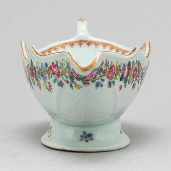 A famille rose sauce boat, Qing dynasty, Qianlong (1736-95).
