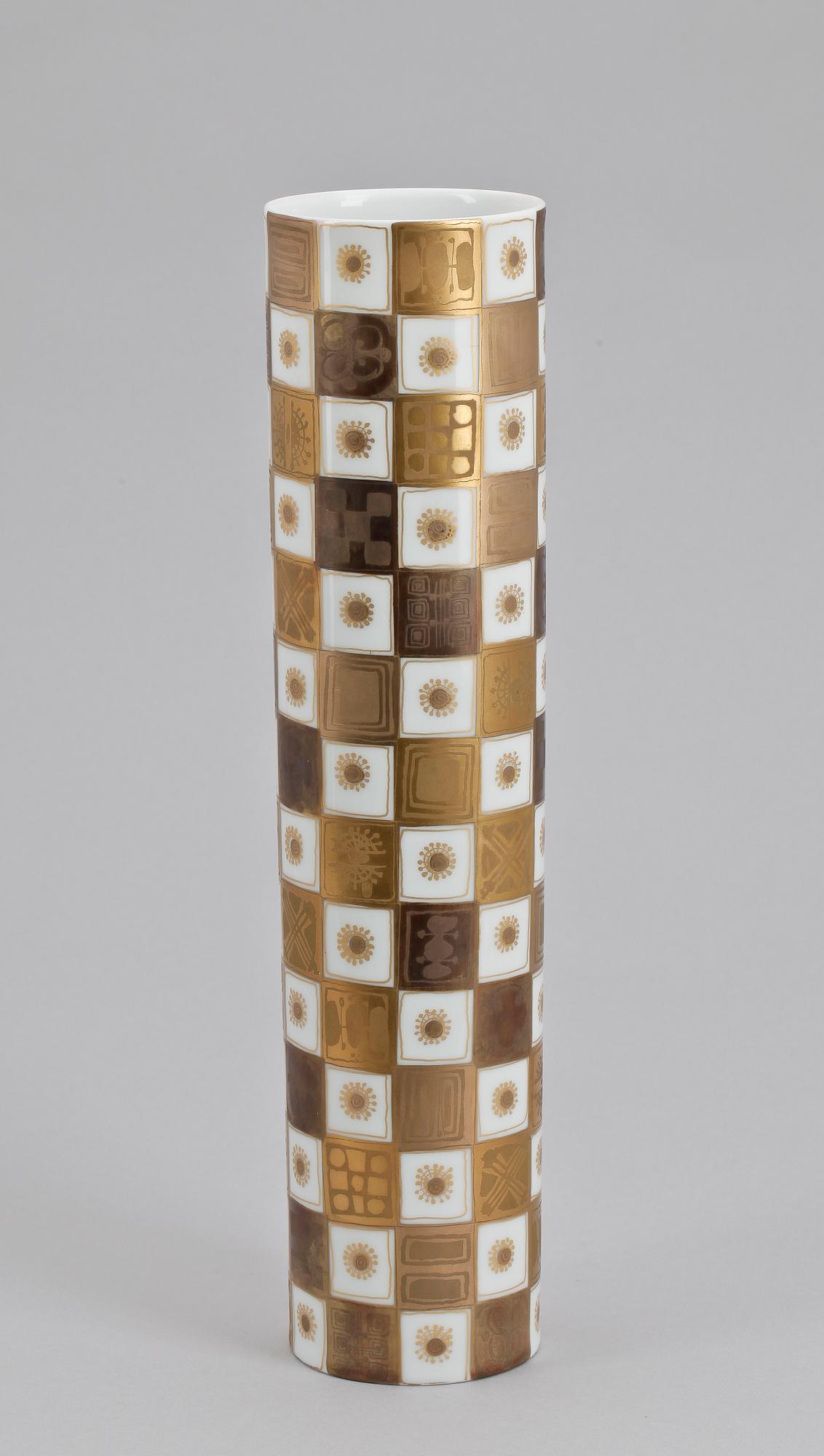 VAS, porslin, "Quatre couleurs", Björn Wiinblad, Rosenthal, Tyskland.