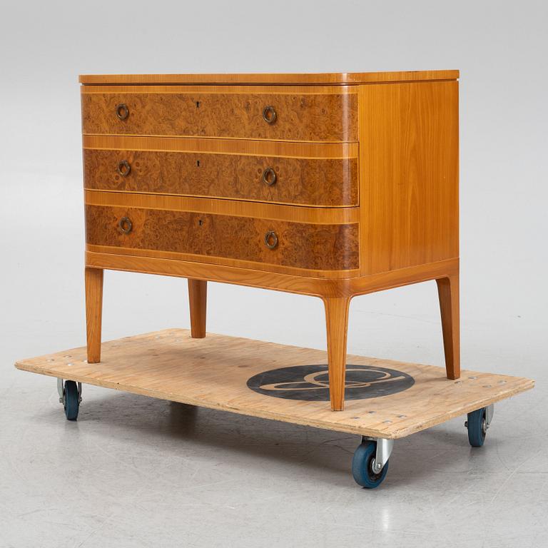 A Swedish Modern chest of drawers, Åby Möbelfabrik, 1940's.