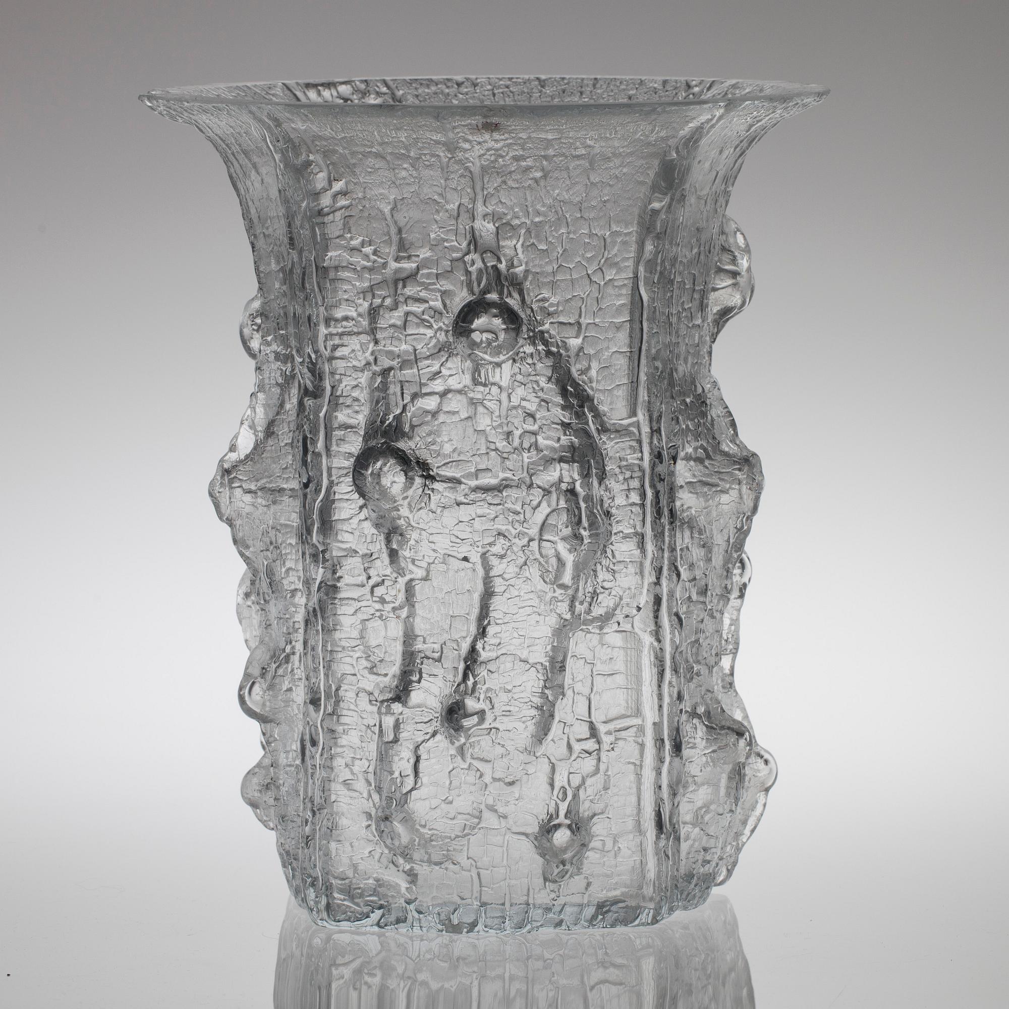 VAS, glas, signerad Timo Sarpaneva 3356. Iittala, Finlandia-serien.