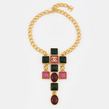 Chanel, a gold tone necklace with coloured glasstones, 2020.