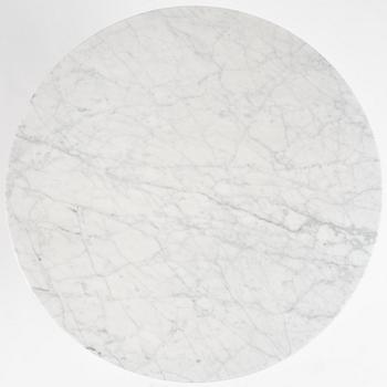 Eero Saarinen, a “Tulip” dining table, Knoll.