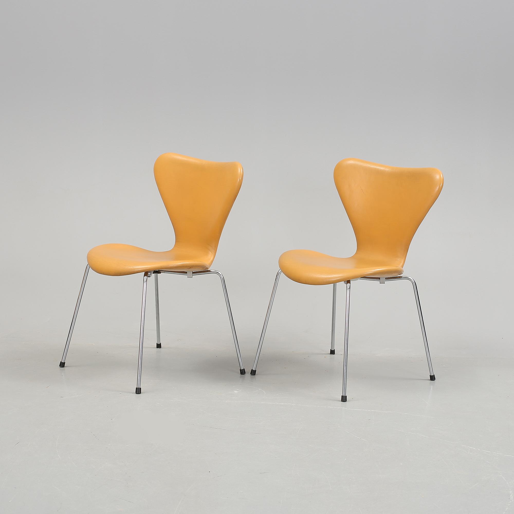 STOLAR, ett par, Sjuan, Arne Jacobsen, 1992.